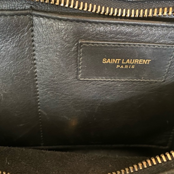 Saint Laurent Chyc Black Leather Handbag - Picture 9 of 10